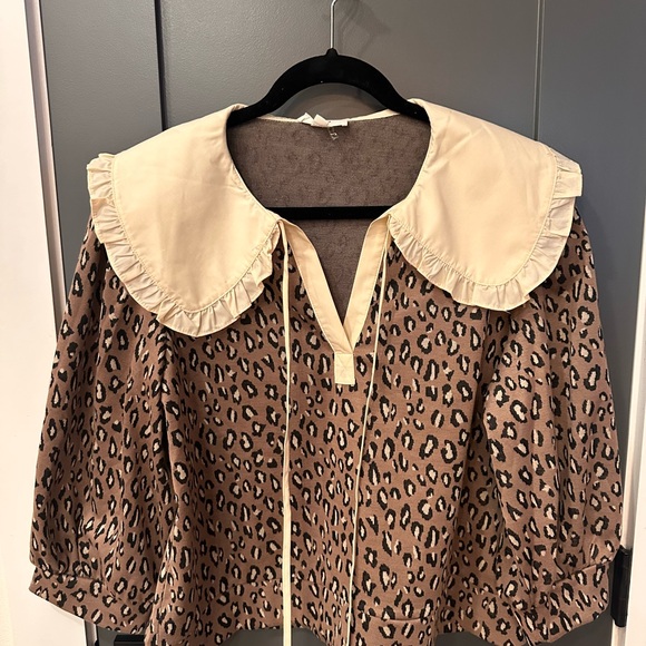 entro Tops - Entro Leopard Print Cape with Cream Collar